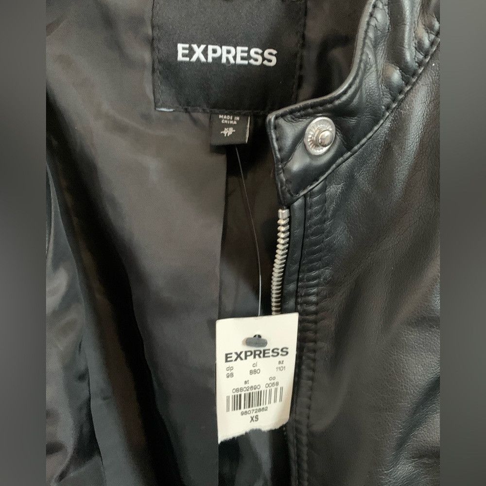 Express Leather Jacket in black,
